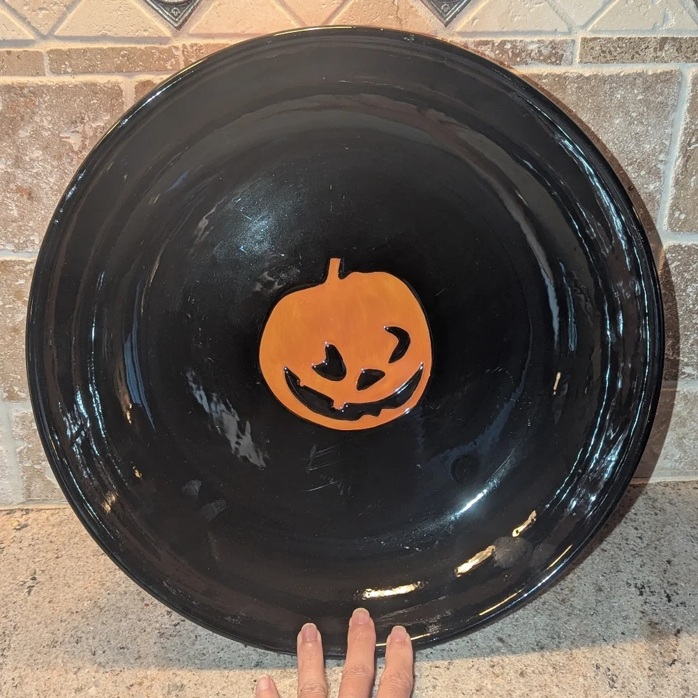 LIKE NEW Halloween Pumpkin Dish